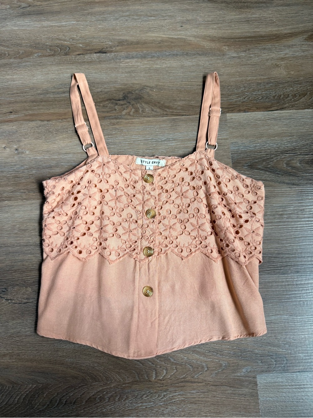 Style Envy Peach Eyelet Button-Front Cami